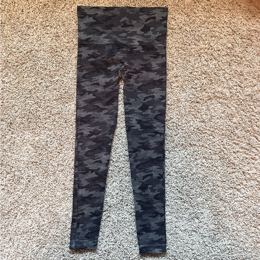 Spanx look at me now seamless camo leggings